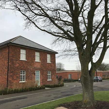 비세스터 The Officers' Mess - The Garden Quarter 빌라 외부 사진